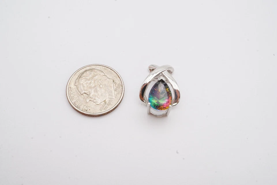 Colgante de topacio místico de oro blanco de 14k Foto 2 de 4