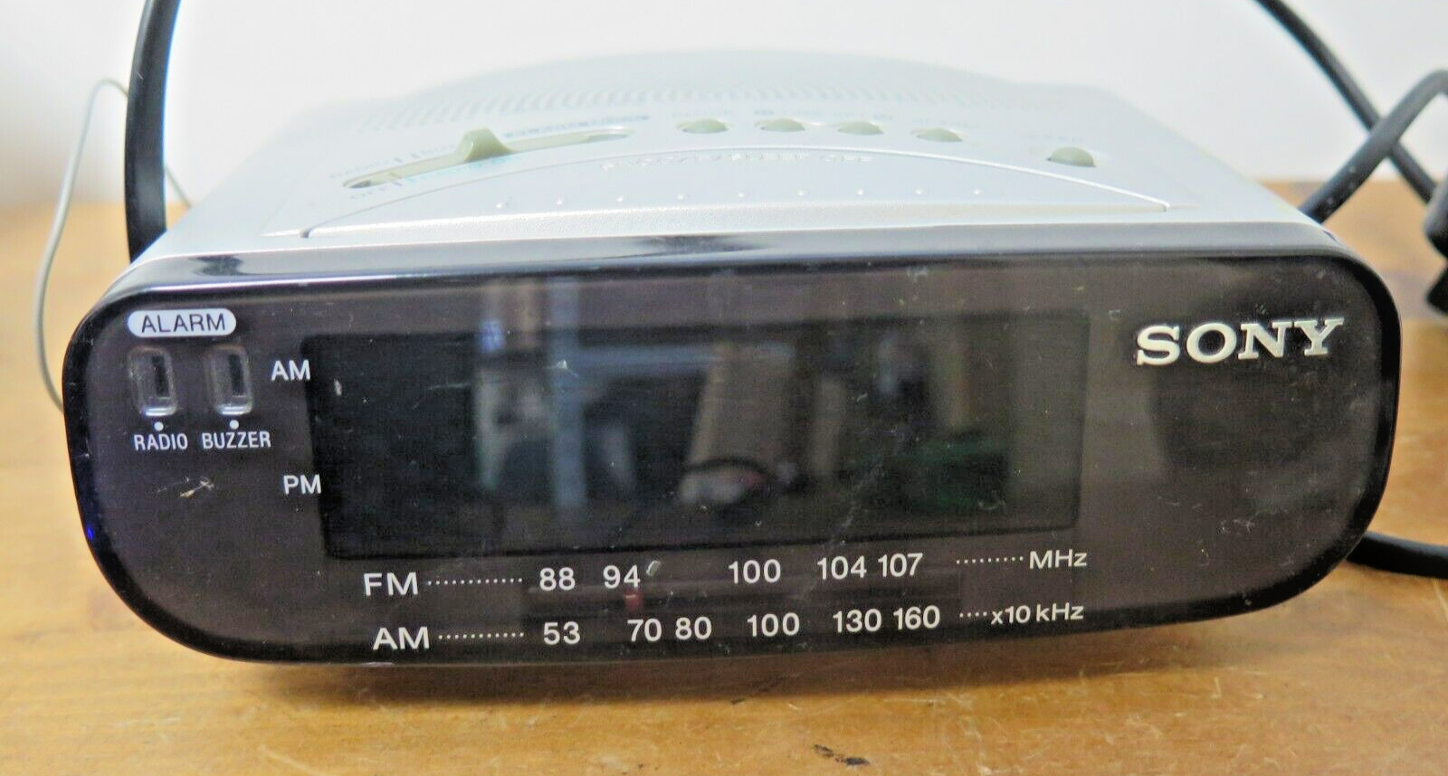 Working Sony Dream Machine Alarm Clock Radio Model No ICFC212 Silver