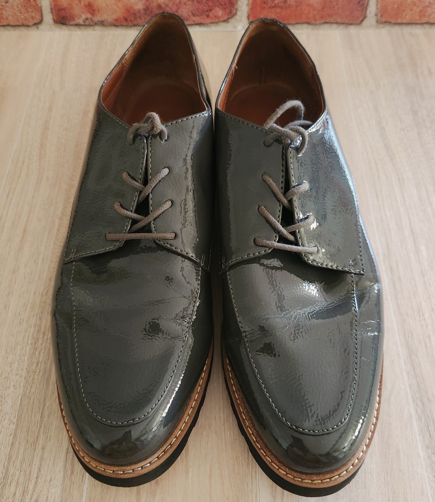 SAOLA Scarpe donna Franco Sarto 11M Charles grigio scuro lucido suola leggera a strappo