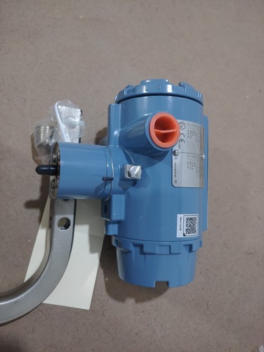 Rosemount 8800 Series Vortex Flow Meter | FedEx or DHL - Picture 11 of 23