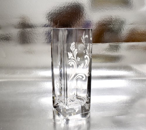 Christofle Marly Tech Etched Crystal Vase, 9 3/4" Mint in Box - Picture 3 of 9