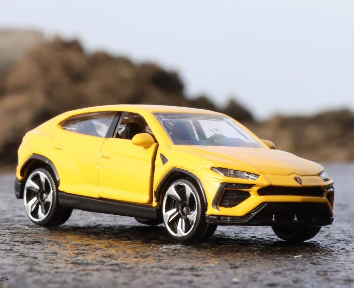 Lamborghini Urus Yellow Majorette Premium Cars 219H 1:64 Scale Car