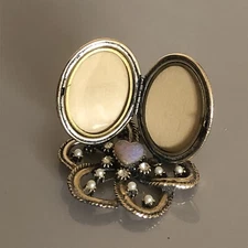 Vintage Opalite HEART Metal Pearls Small Mini Picture Frame School Photos