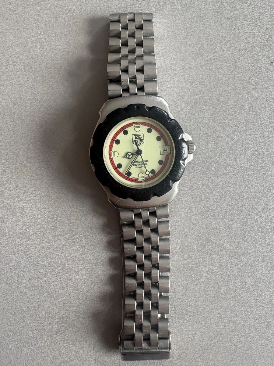TAG Heuer Formula 1 Men 200 m (20 ATM) Water Resistance
