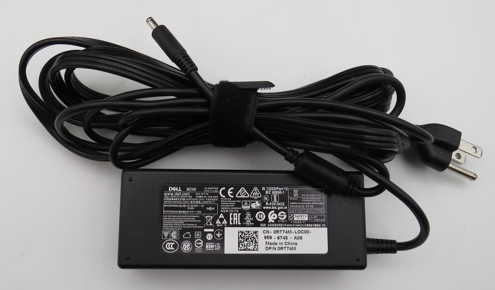 Dell Latitude 3500, 15.6-Inch Laptop, with Intel Core i5 8th Gen., No OS