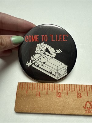 Vtg Come To L. I. F. E Pin Brooch Guy Popping Out Of Casket 