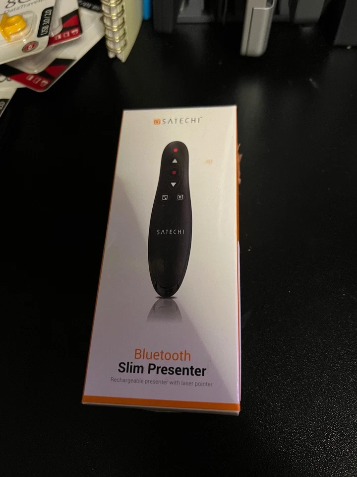 Satechi Wireless Presenter Laser Pointer Remote - Image 3 of 4
