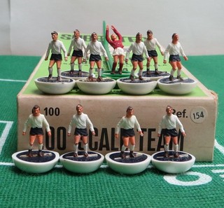 SUBBUTEO HW TEAM REF 154 ENGLAND WITH DARK NAVY INNERS IN ORIG. NUMBERED BOX.
