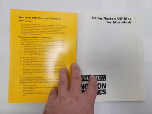 Symantec Norton Utilities Version 3 for Macintosh/Power Macintosh - User Guide - Picture 3 of 5