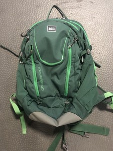 rei traverse 30