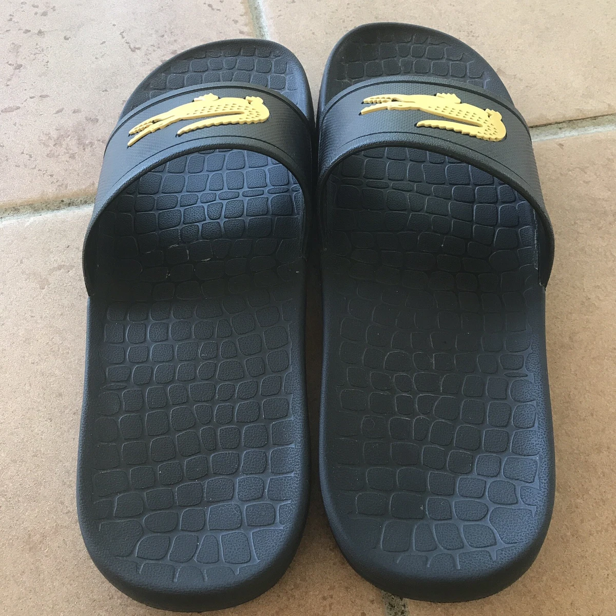 Lacoste fraisier croc on sale sliders in black