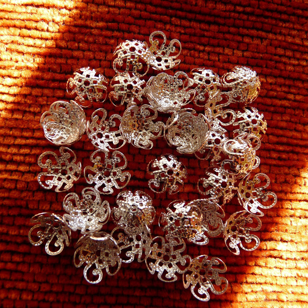 40 Filigree Flower Bead Caps 10mm End Spacer Silver/Gold Plated Beading