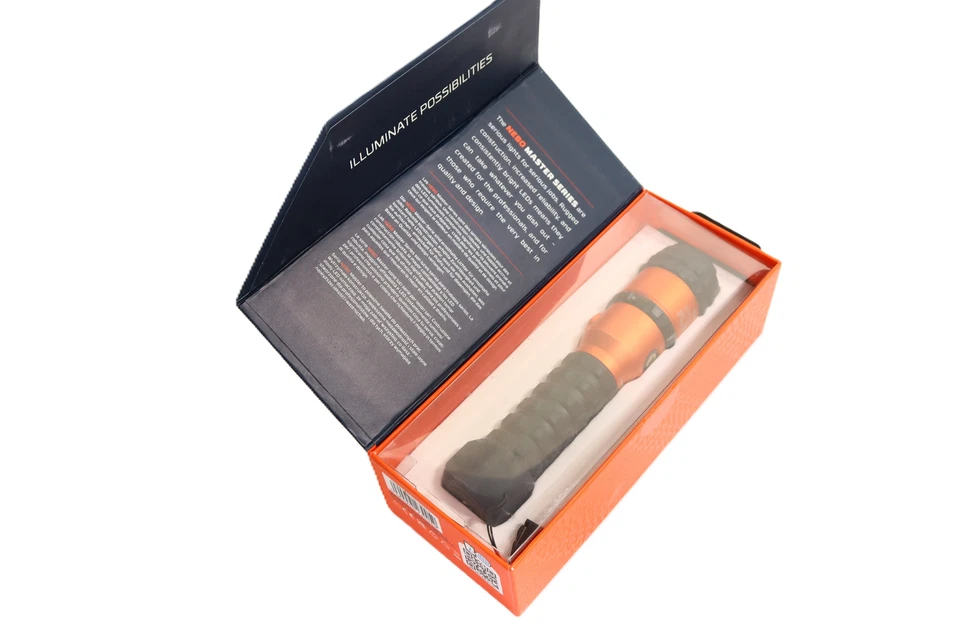 NEBO Master Series Rechargeable Flashlights Aluminum Waterproof LED 3000 Lumen. - Image 2 of 4