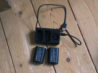 K&F CONCEPT 2Pack DMW BLK22 Battery and Slot Charger for Panasonic Lumix cameras