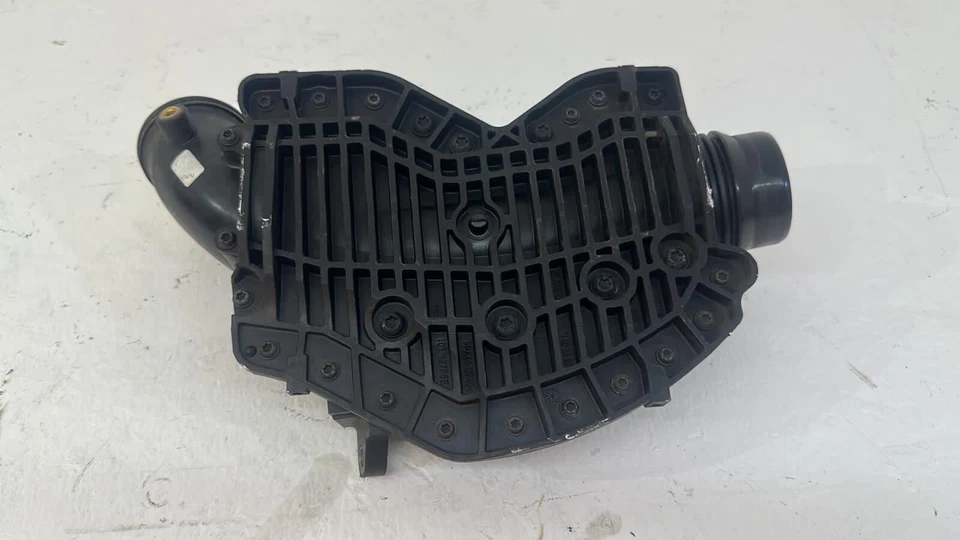 ГЛУШИТЕЛЬ ВОЗДУХОЗАБОРНИКА ИНТЕРКУЛЕРА MERCEDES-BENZ ML350 AMG LINE PREM BLUETEC A 2015 - Изображение 4 из 4