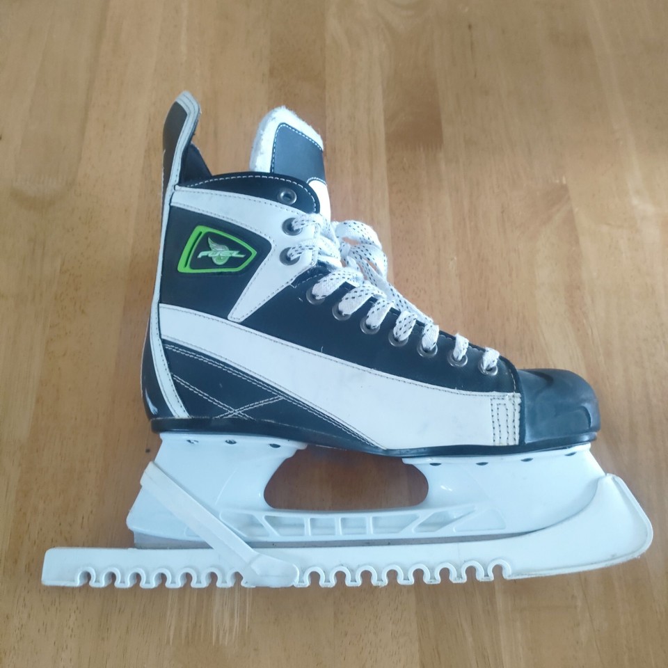 BAUER MISSION FUEL 60 MEN'S ICE SKATES WITH GUARDS SIZE 8 UK ICE