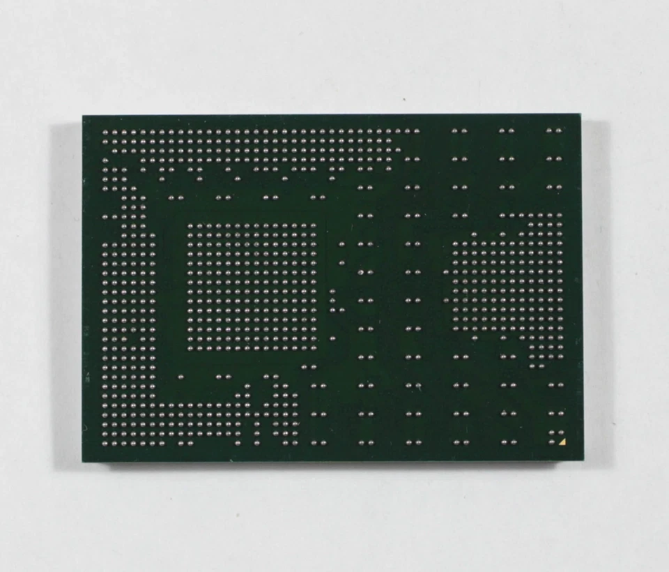 VIA CoreFusion 800MHz 0.90V Luke New Original - NOS - Image 2 of 2