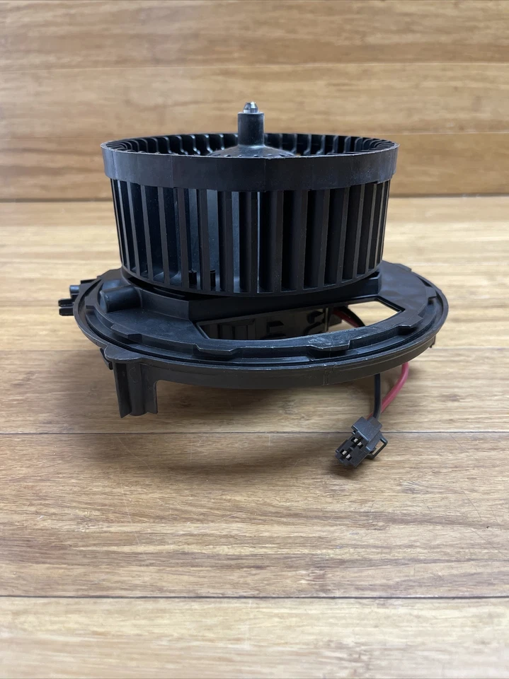 Volkswagen Golf 2015-2021 soplador motor ventilador unidad HVAC 5Q1819021E fabricante de equipos originales Foto 3 de 4