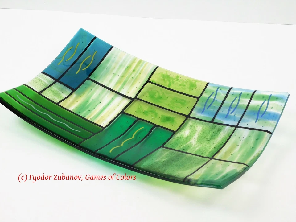 Juegos de Colores: Una Placa Decorativa de Vidrio Fundido "Una Suave Mezcla de Colores"-Verdes Foto 3 de 4