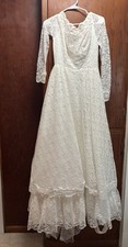 Vintage Union Made S/M Wedding Dress With Tiered Lace Skirt