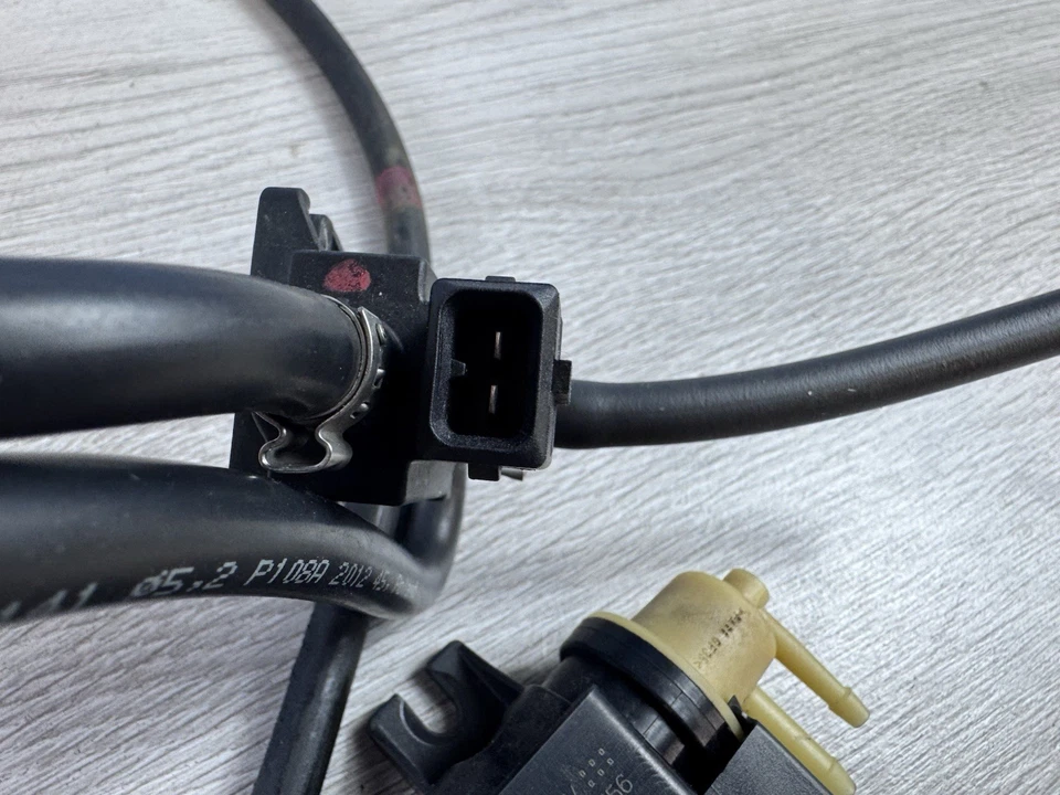 Electroválvula de presión Volvo Boost se adapta a xc60, xc70, v40, v60,/31293964/D3/D5 Foto 4 de 4