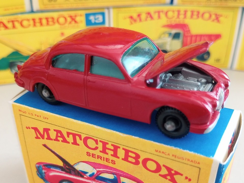 Matchbox 65-A Jaguar 3.4 Litre Saloon Miniature 1/43, Dans Sa Boîte D'origine