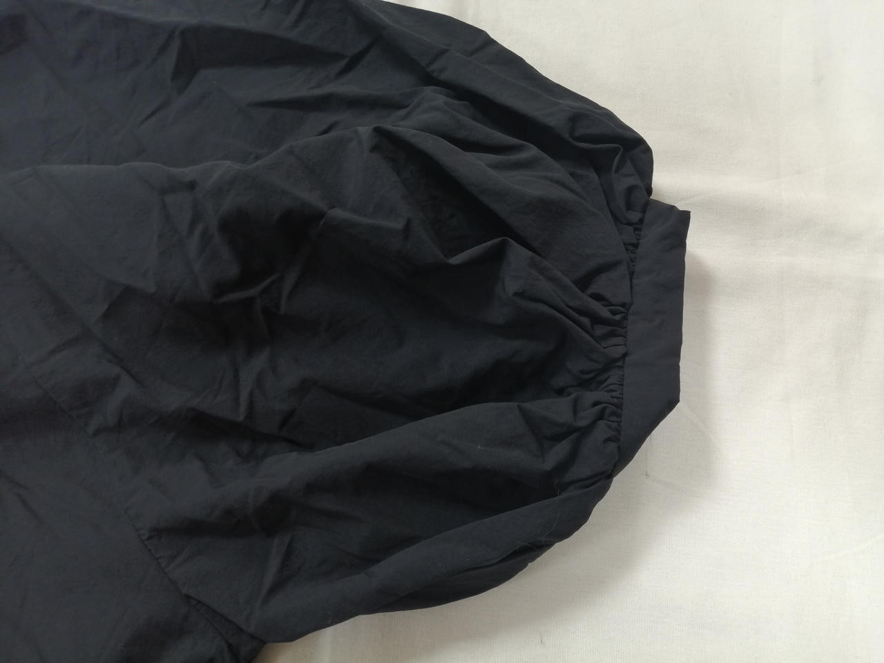 Ameri Black Collar Dirty Puff Sleeve Blouse - image 4