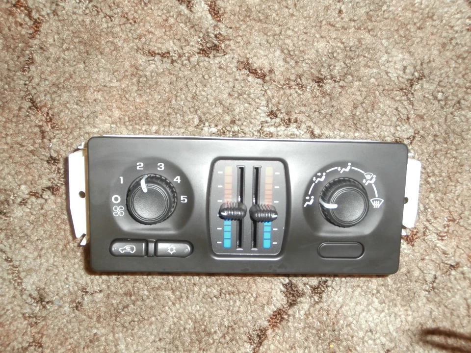 2003-2009 AC Heater Climate Control Module Chevrolet GMC - Image 2 of 4