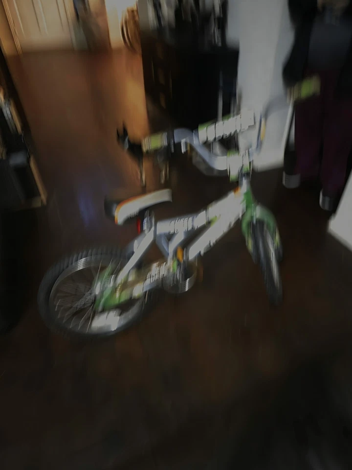 18 英寸车轮自行车男孩绿色浪涌赛车队 dynacraft bmx  — 第 3/4 张图片