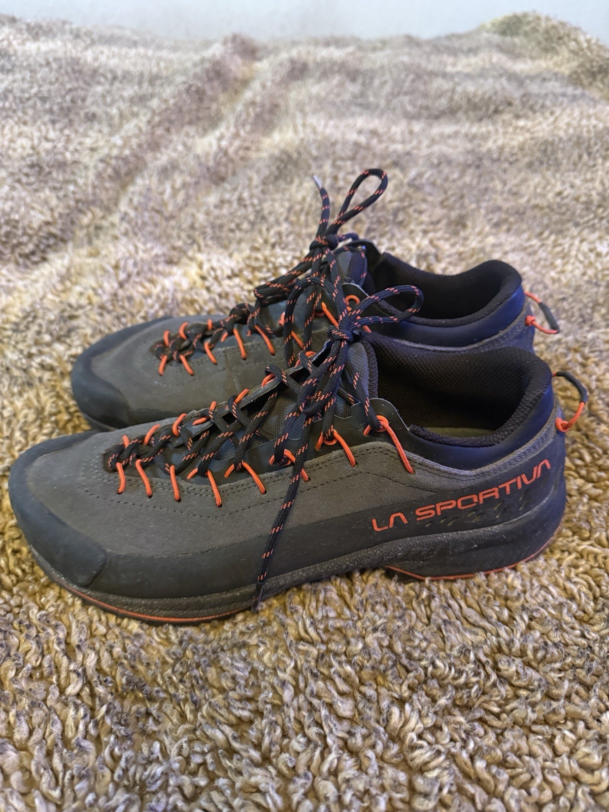 La Sportiva TX4 Climbing Shoes Men 8.5 Gray Approach Vibram Trail Jog Super Grip