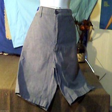 Dockers, boys belted shorts, 30 W, gray, five pocket.