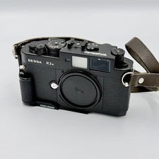 Voigtl nder Bessa R3A Rangefinder Camera Body w/ Hand Grip  strap Mint   