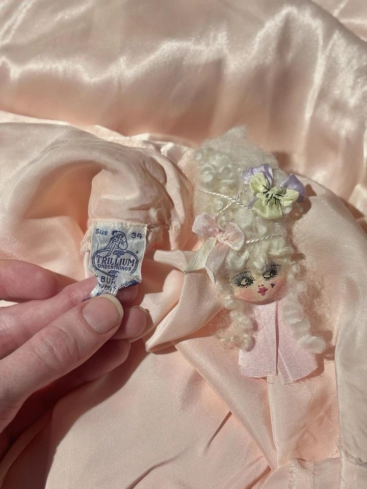 1930s Trillium Peach Satin Rayon Bias Cut Slip Dress, Lace Bodice, Size M - Image 4 of 4