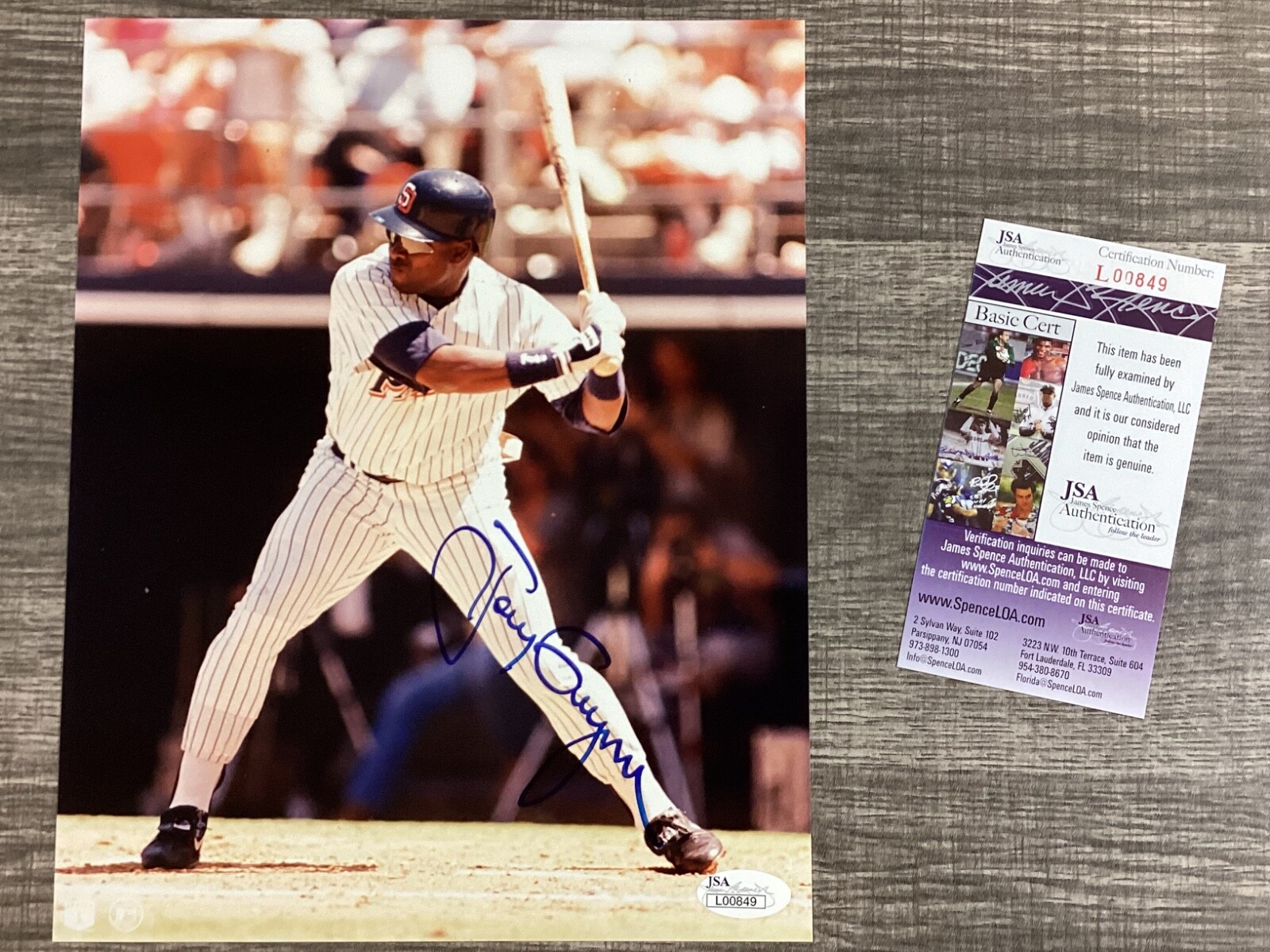 (SSG) Rare TONY GWYNN Signed 8X10 Color S.D. Padres MLB Baseball Photo - JSA COA 