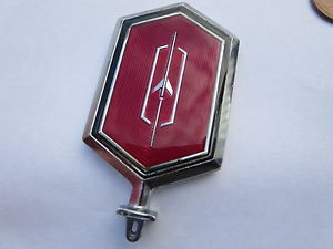 NUEVO DE LOTE ANTIGUO 1974-79 EMBLEMA DE CAPUCHA OLDSMOBILE ADORNO RESORTE Cutlass 98 88 Toronado Omega - Imagen 3 de 9