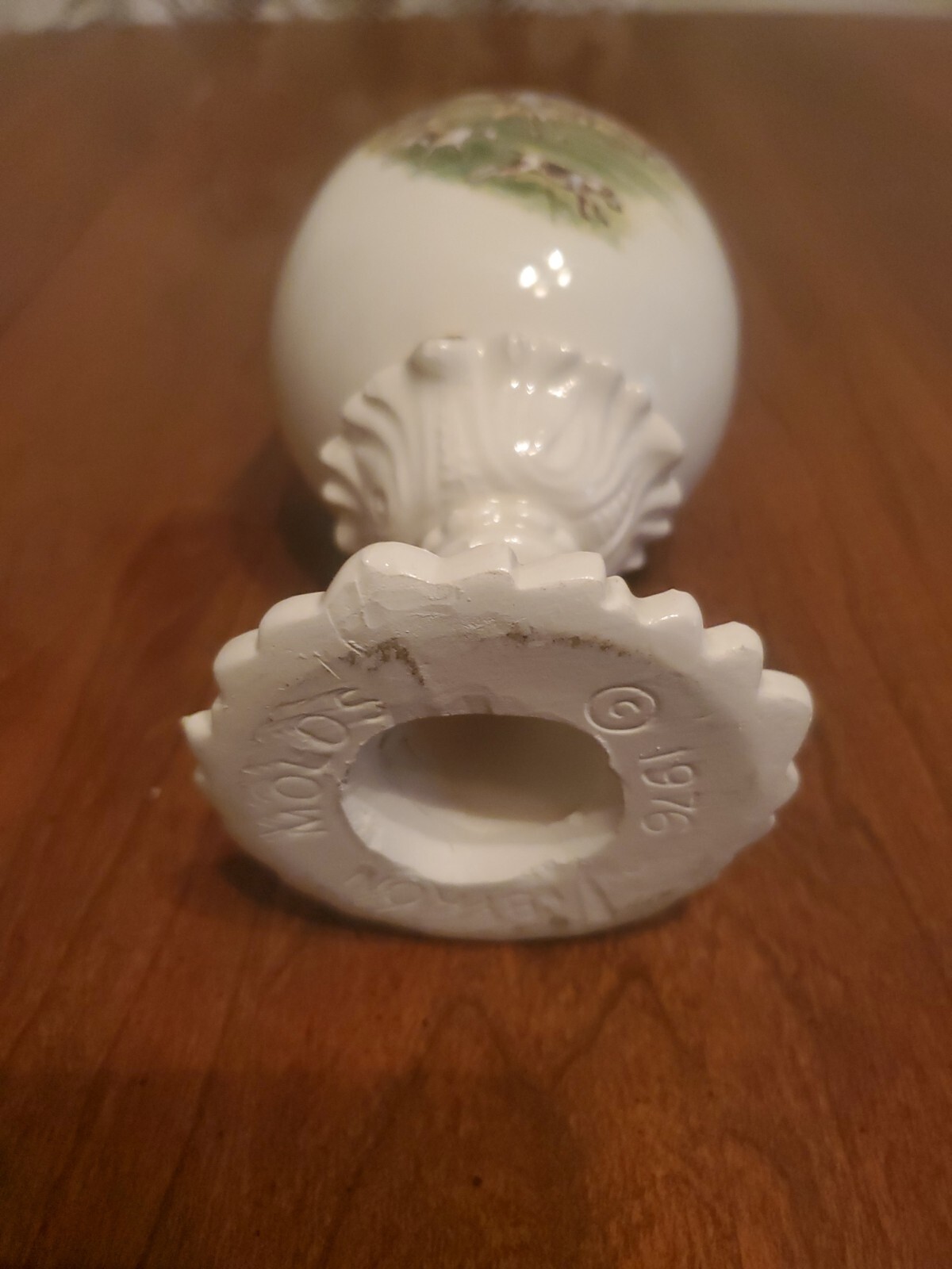 Byron Molds 1976 Foxchase Collectible Egg 7.5” x 3.5” Inches