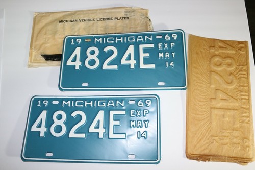 1969 Michigan pair of license plates NEW/OLD STOCK NOS muscle car era SUPERB