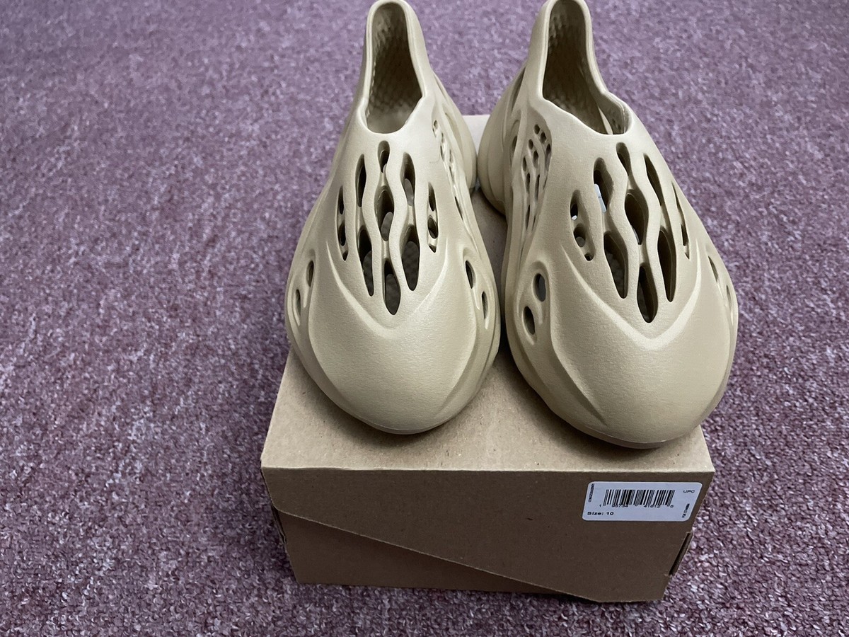BRAND NEW Adidas Yeezy Foam Runner 'Ochre' (GW3354) mens BRAND NEW Adidas Yeezy Foam Runner 'Ochre' (GW3354) mens