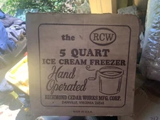 Vintage Richmond Cedar Works MFG. CORP. 5 Quart Ice Cream Freezer, Hand Operated