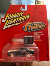 Johnny Lightning Chevy Thunder 1969 Chevy Camaro SS Black bonus ignition key