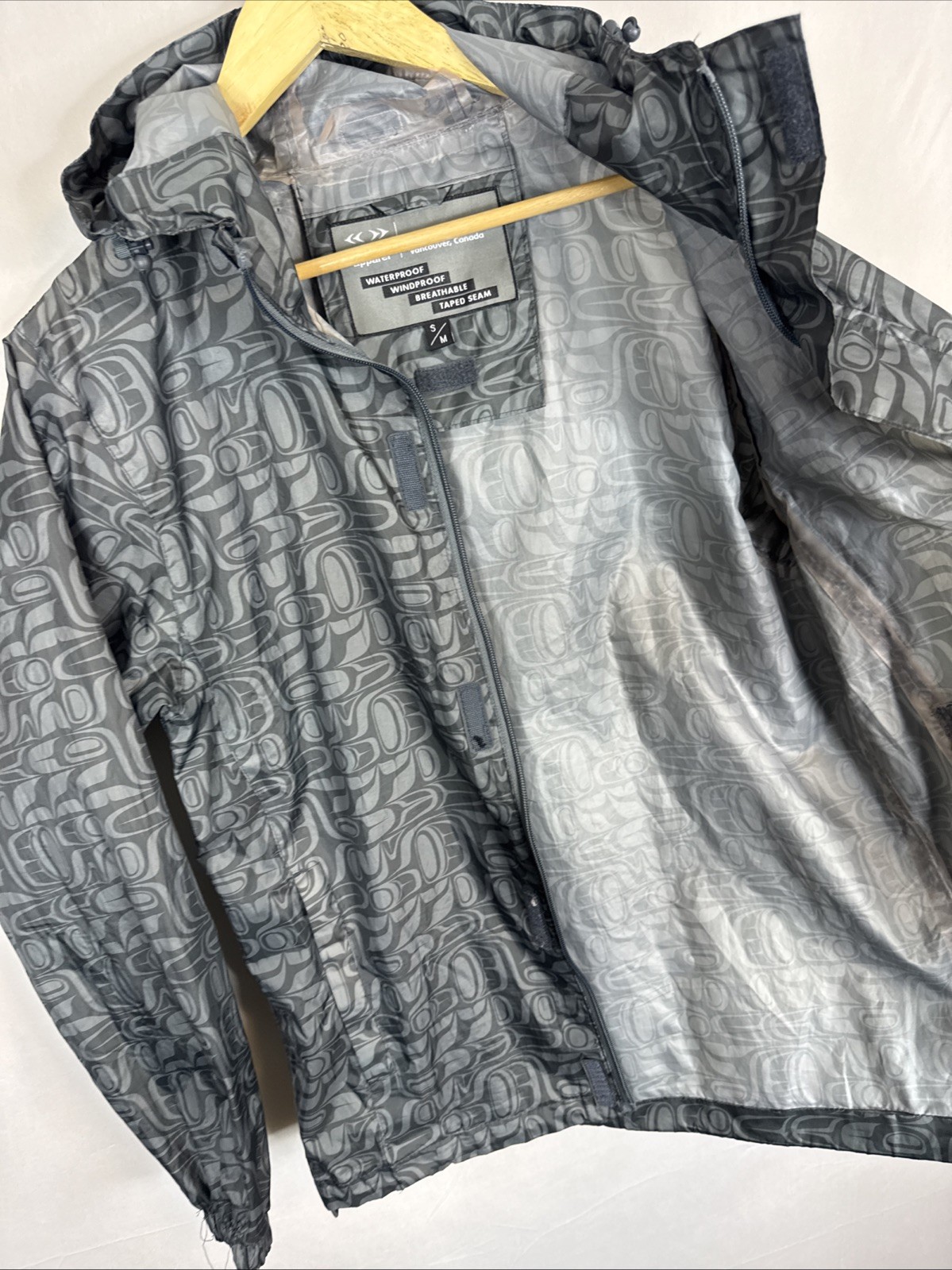 Native Northwest Orca Pattern Waterproof Windbrea… - image 4