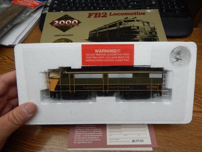 PROTO 2000 8648 CANADIAN NATIONAL FB2 LOCO ENGINE NON POWERED DUMMY NIB HO GAUGE