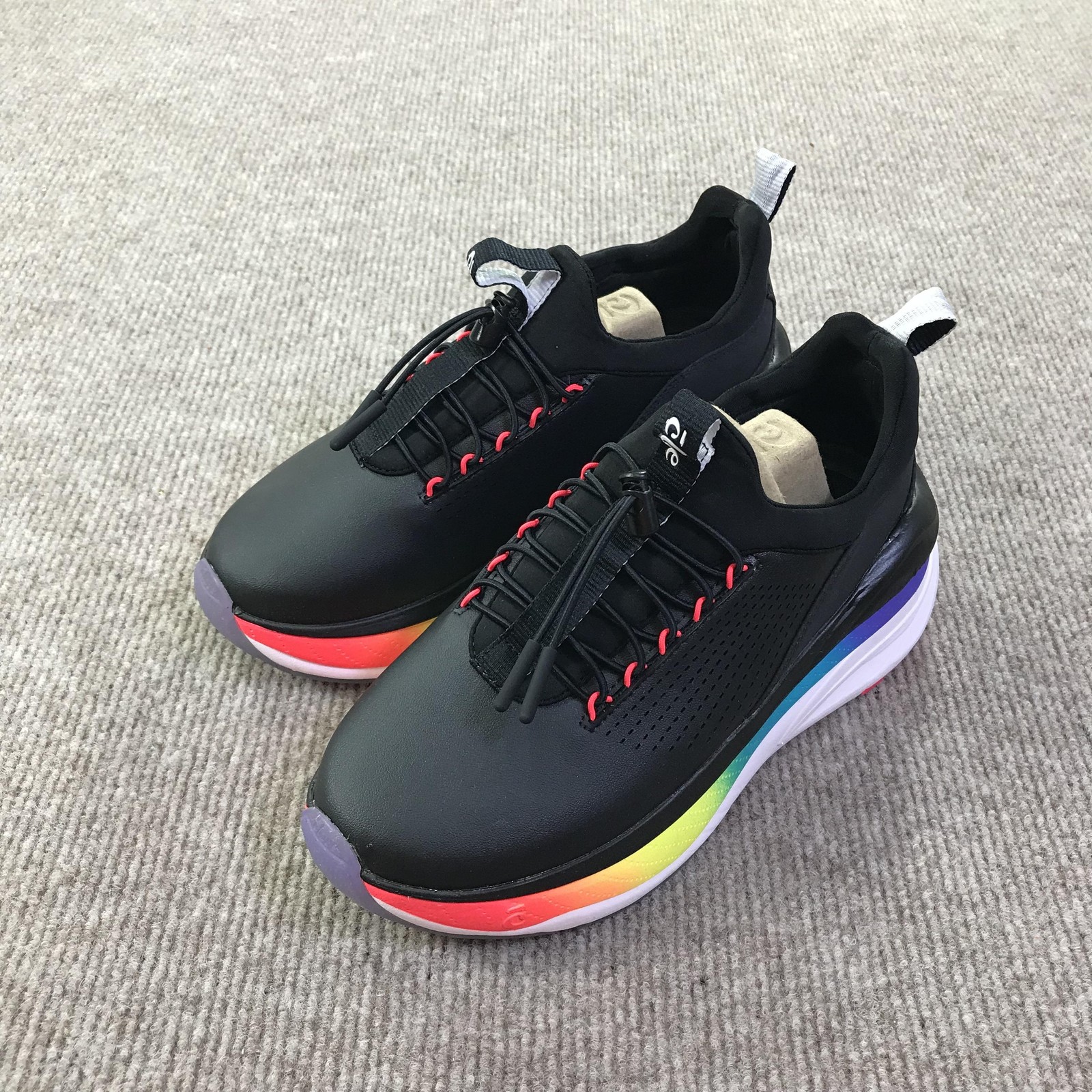 SAOLA Scarpe chiodi di garofano donna taglia 7 nere suola arcobaleno comode sneakers infermieristiche EUR 38