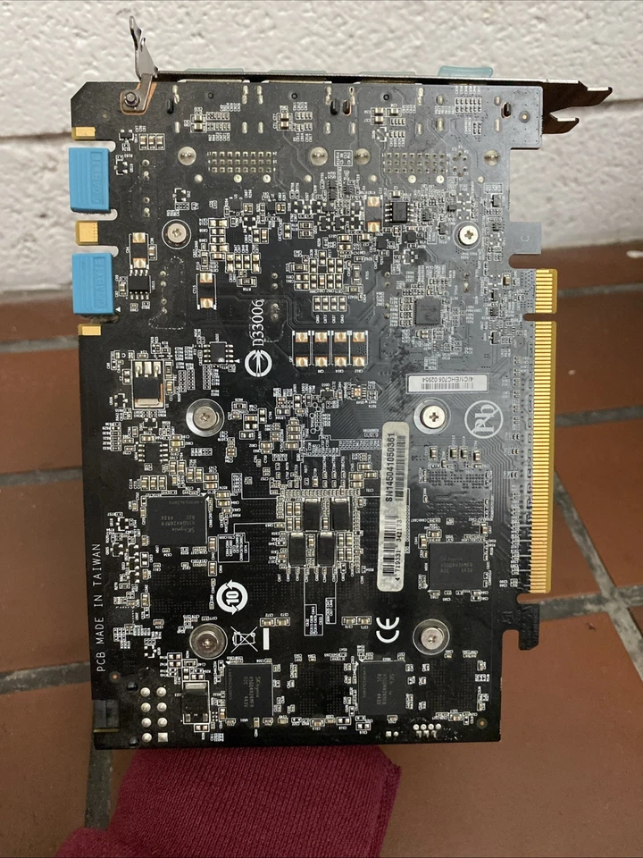 Gigabyte NVIDIA GeForce GTX 970 4 GB GDDR5 Graphics Card (GV-N970IXOC-4GD) - Image 4 of 4