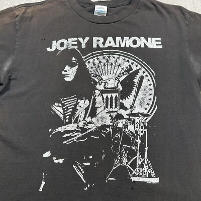 Distressed Vtg 2002 Joey Ramone Ramones Rock Band Black T-Shirt