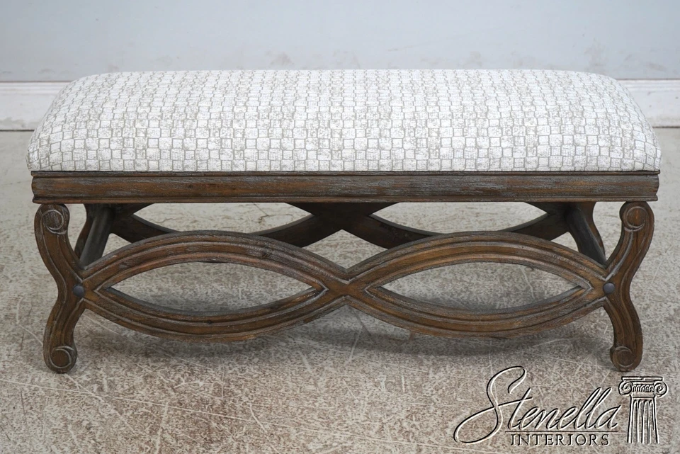 L68198: Banco de ventana con marco tallado gris rústico Foto 2 de 4