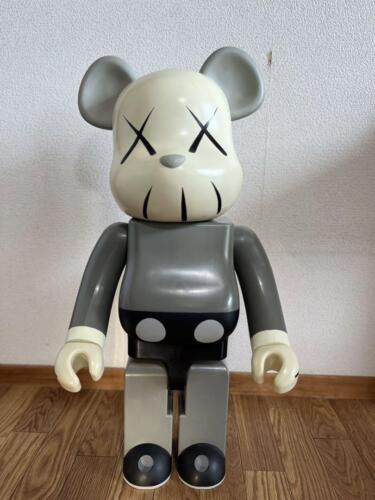 BE@RBRICK KAWS 1st 1000% Cowes Barebrick - Picture 1 of 11