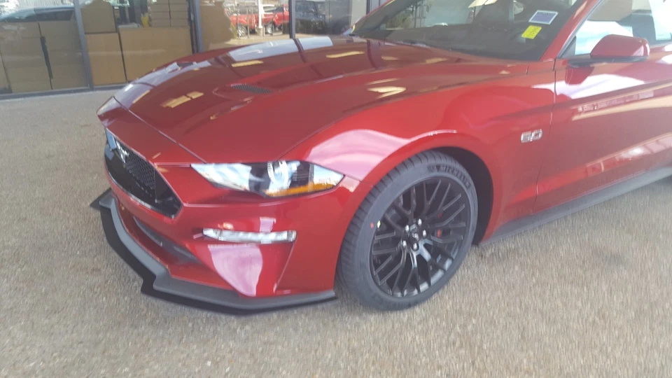 DIVISOR DELANTERO ESTILO PP1 +2 VARILLAS para Mustang GT 2018-2023 con paquete de rendimiento Foto 3 de 4