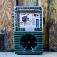 Bird-X BirdXPeller Pro Electronic Bird Preventer Ver Woodpeckers Pro, BXP-PRO-WP