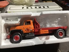 FIRST GEAR 1957 INTERNATIONAL R-200 PALUMBO GIN POLE/WINCH TRUCK-19-1979  NIB